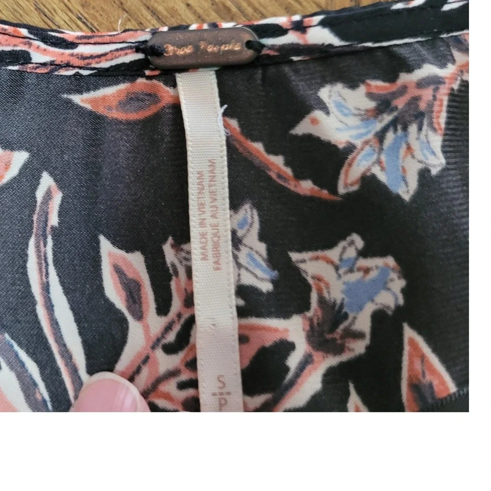 Free People Santiago Black Floral Cropped Blouse Womens S